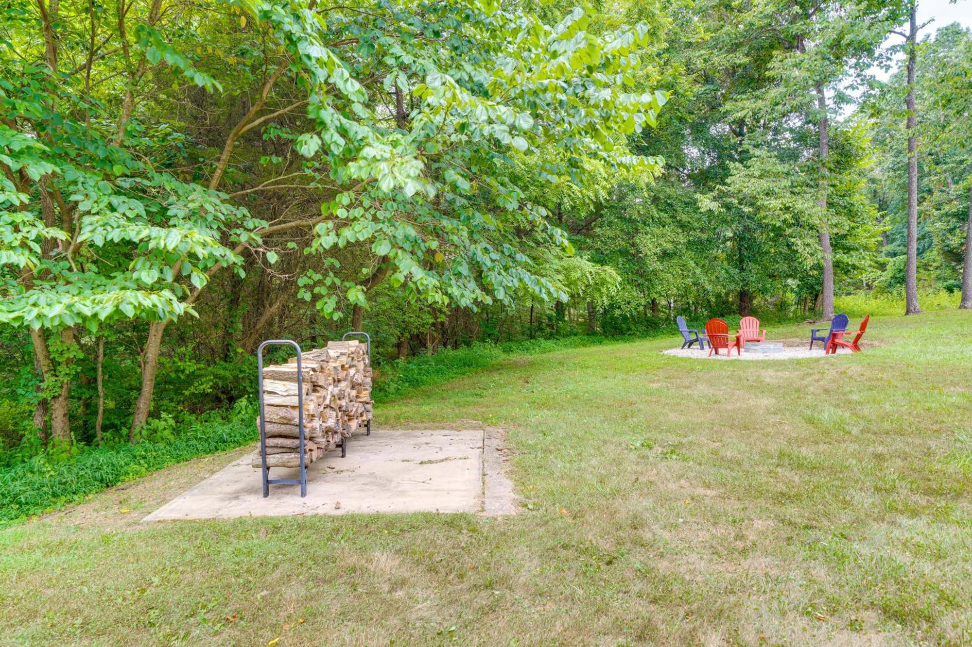 Modern Eckerty Home With Deck On Patoka Lake! Taswell Kültér fotó